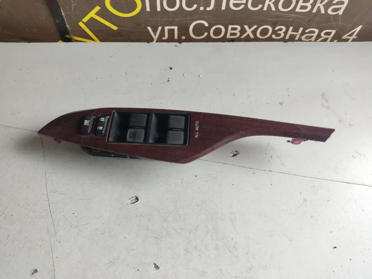 блок управления стеклоподъемниками Toyota Sienna 3 поколение