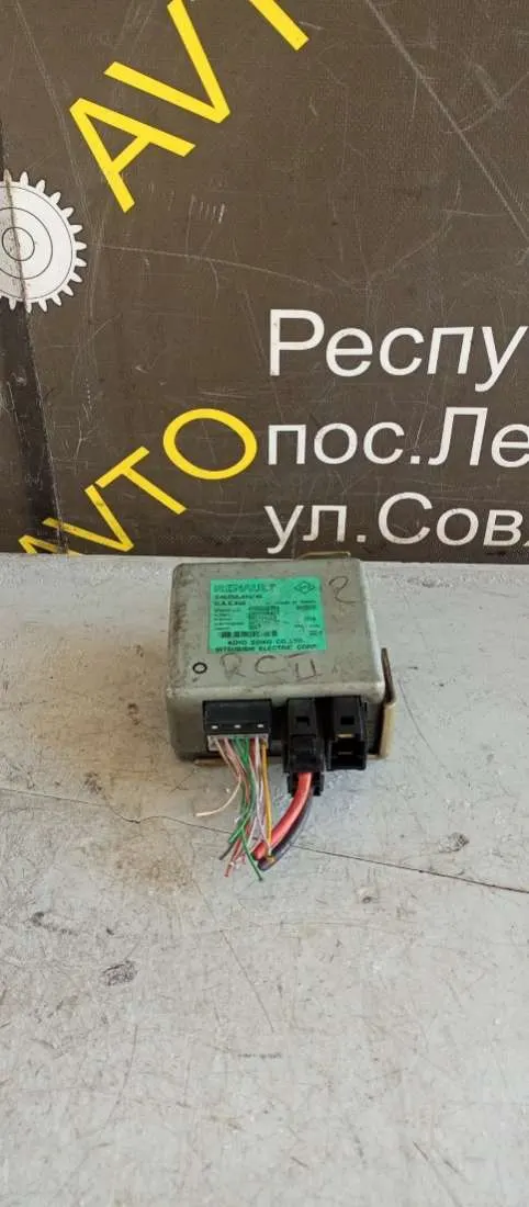 блок управления рулевой рейки Renault Clio 2 поколение 82000222352