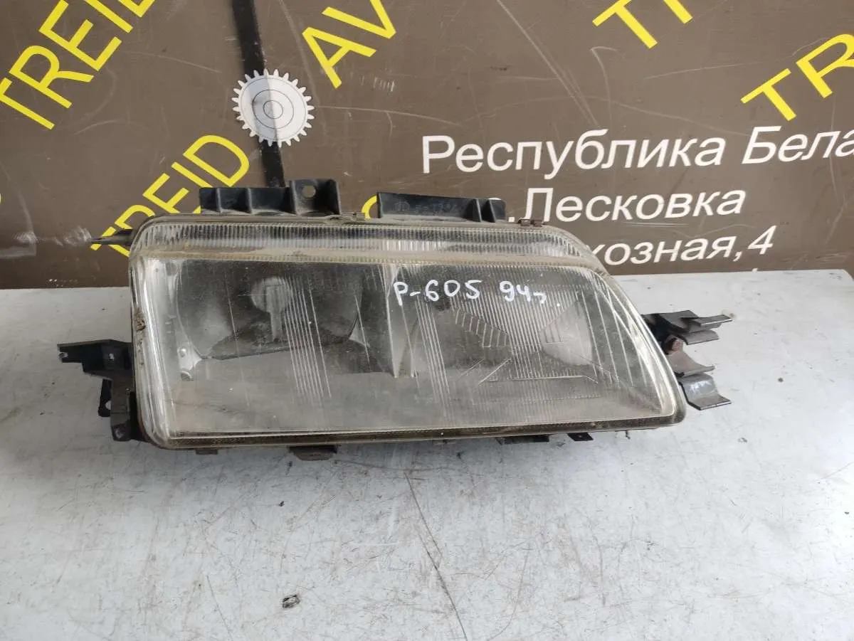 Фара передняя правая Peugeot 605 1 поколение