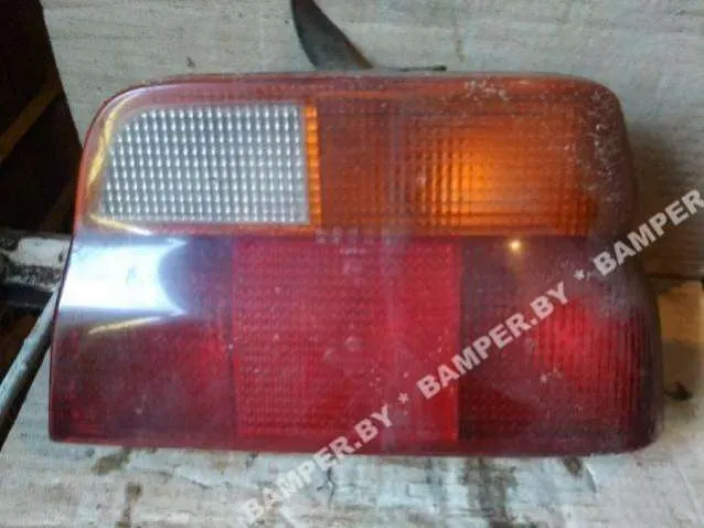 Фонарь задний правый Ford Escort (North America) 2 поколение