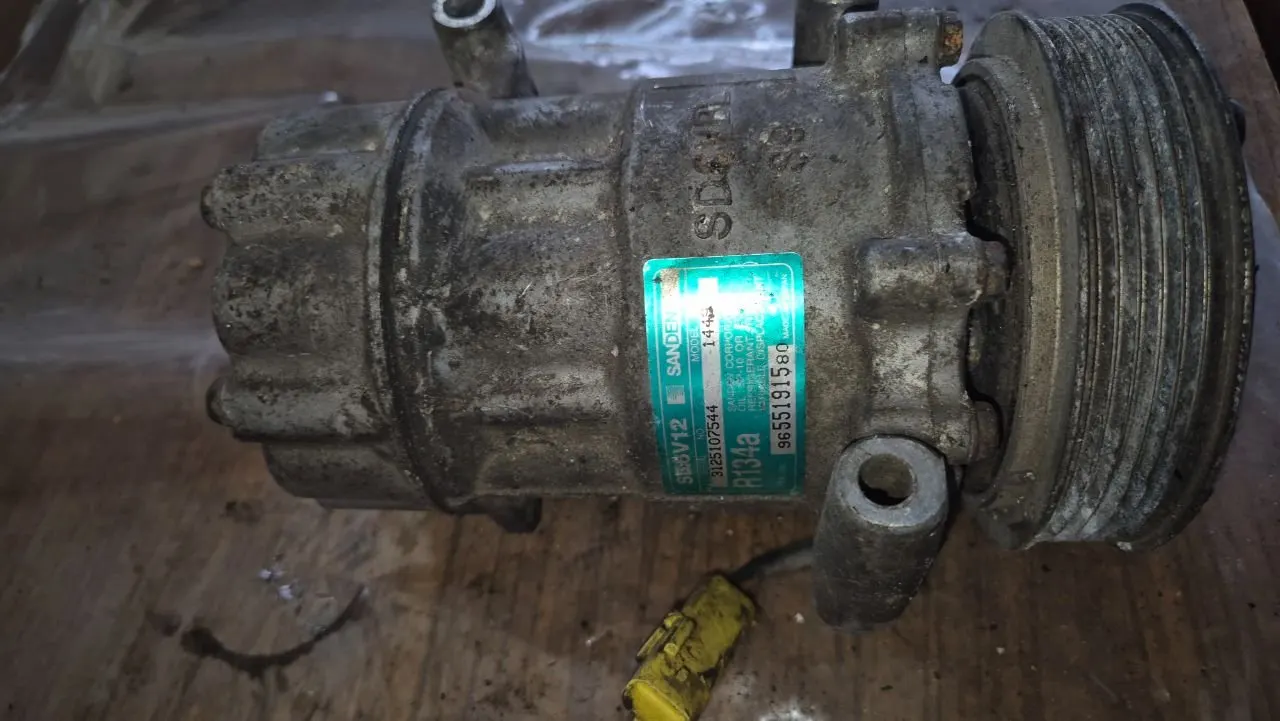 компрессор кондиционера Peugeot 206 1 поколение 9655191580