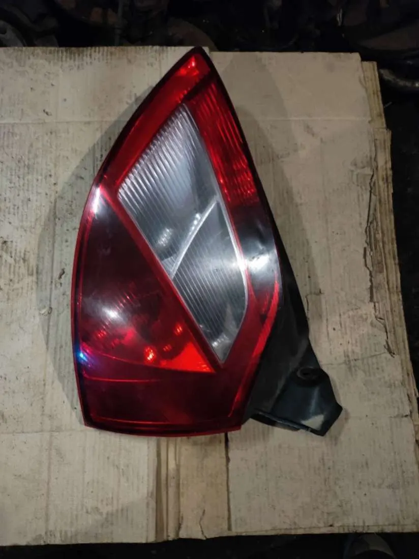 Фонарь задний правый Renault Megane 2 поколение
