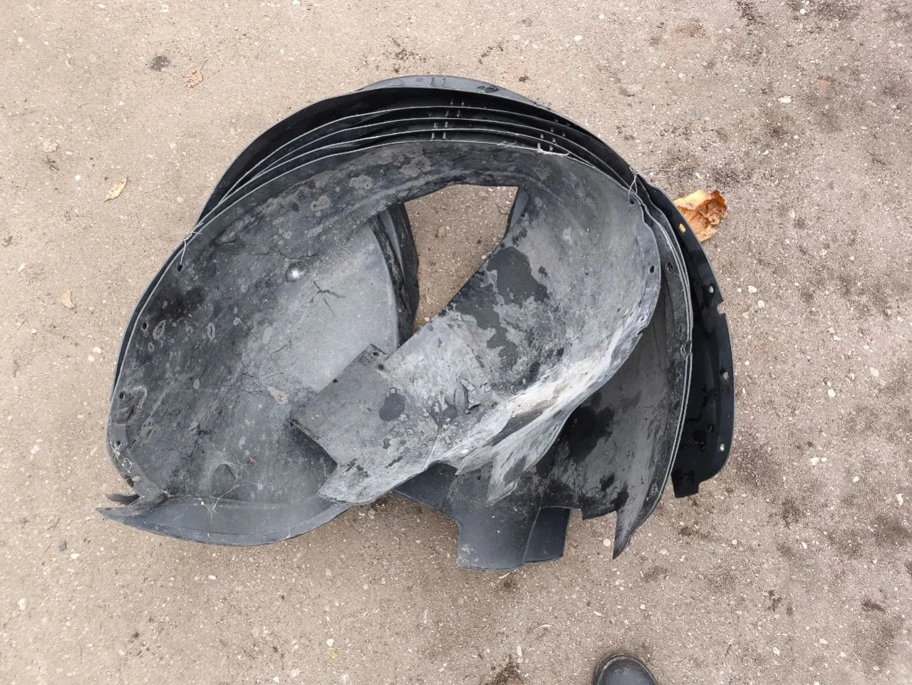 Защита арок передняя правая (подкрылок) Volvo S60 1 поколение 8648174