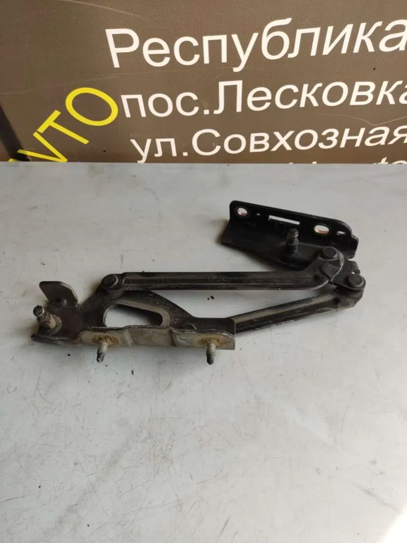 петля крышки багажника Peugeot 407 1 поколение