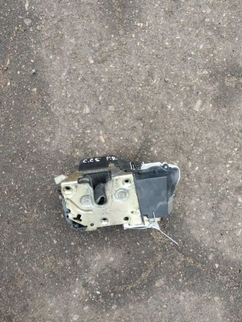 Замок двери передней правой Citroen C5 1 поколение