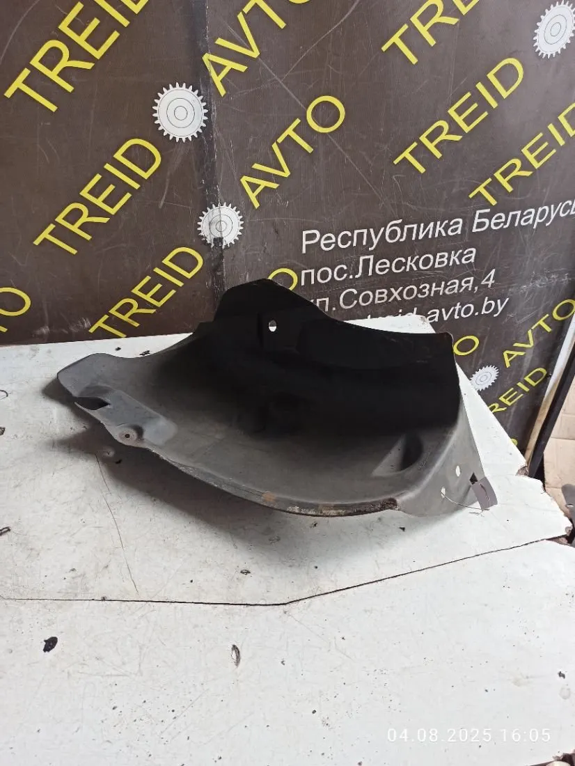 Защита арок задняя правая (подкрылок) Renault Clio 2 поколение