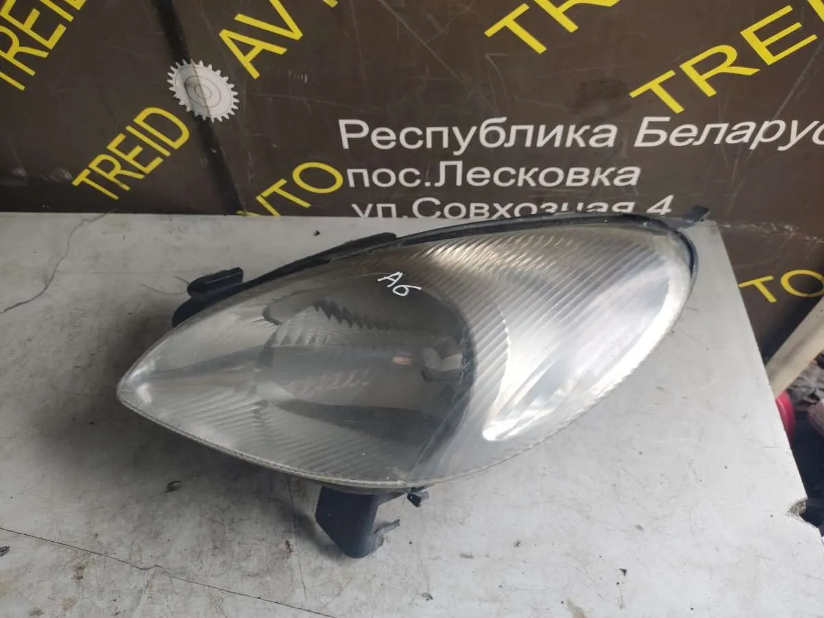 Фара передняя левая Citroen Xsara 1 поколение