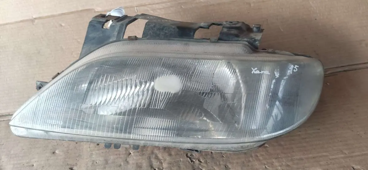 Фара передняя левая Citroen Xsara 1 поколение