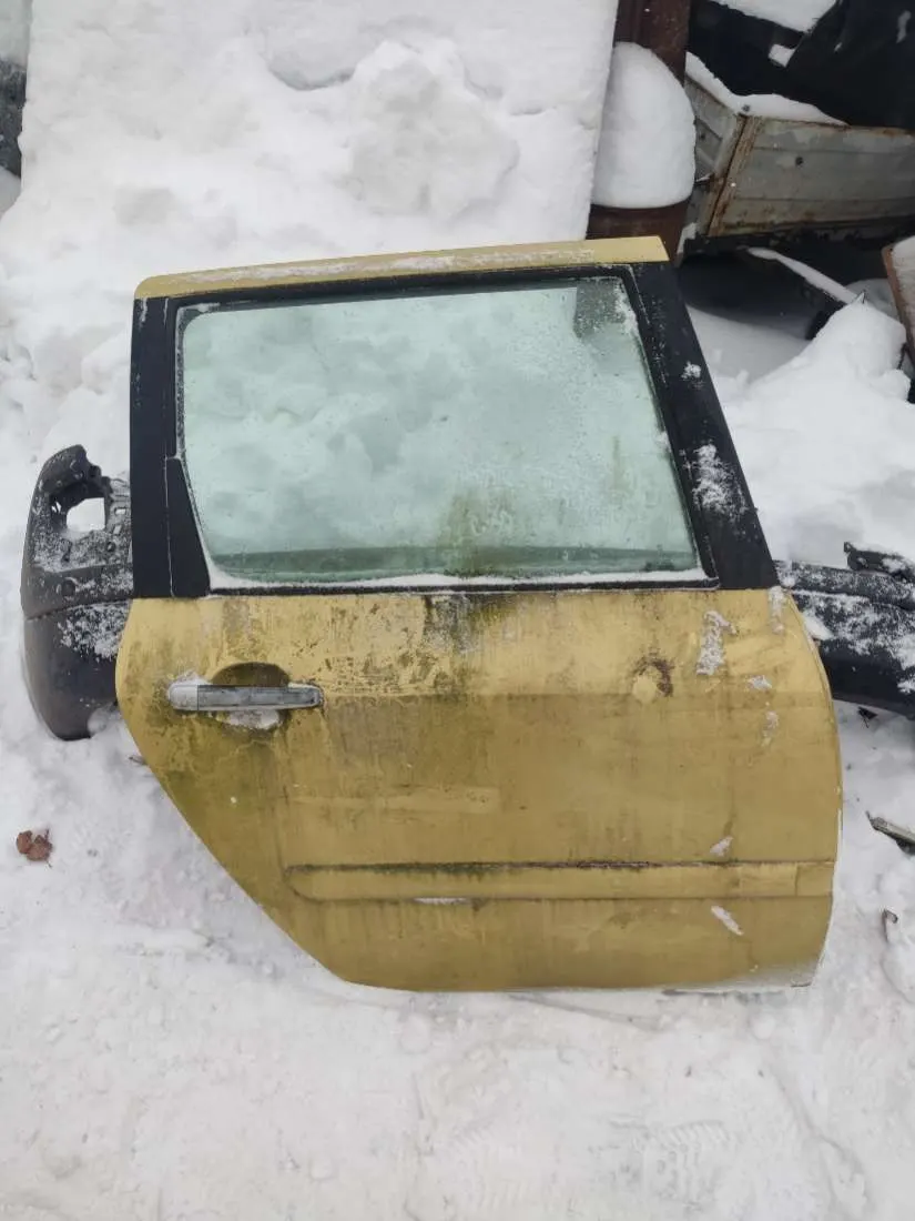 Дверь задняя правая Peugeot 307 1 поколение