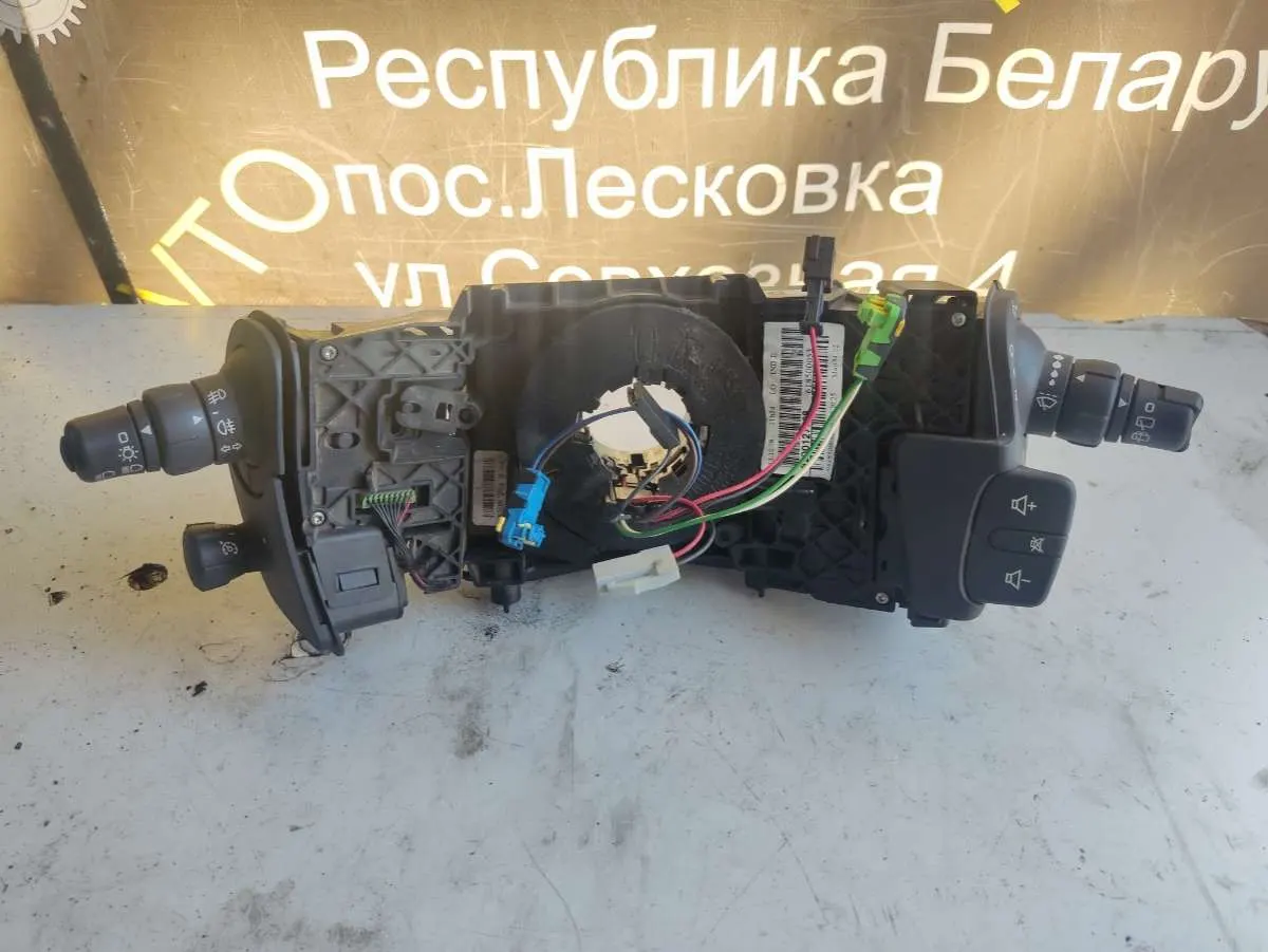 переключатель подрулевой (стрекоза) Renault Scenic 2 поколение