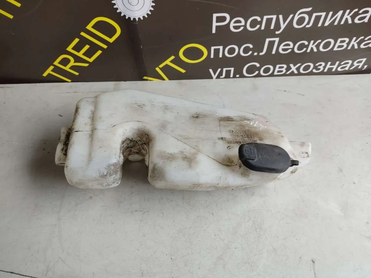 бачок омывателя Dacia Logan 1 поколение 8200609549