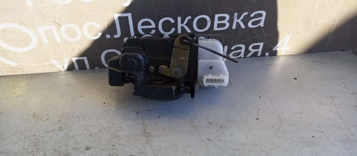 Замок двери задней правой Peugeot 607 1 поколение