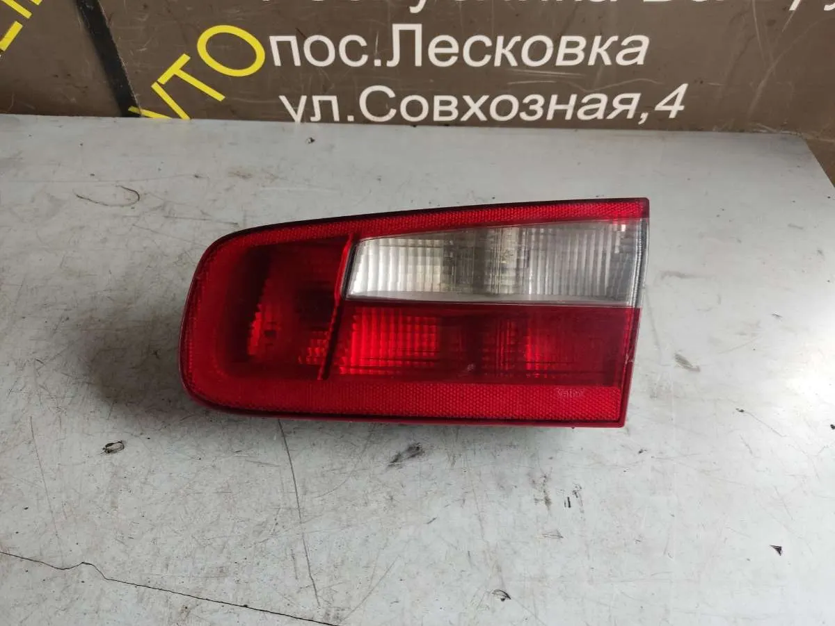 Фонарь крышки багажника правый Renault Laguna 2 поколение
