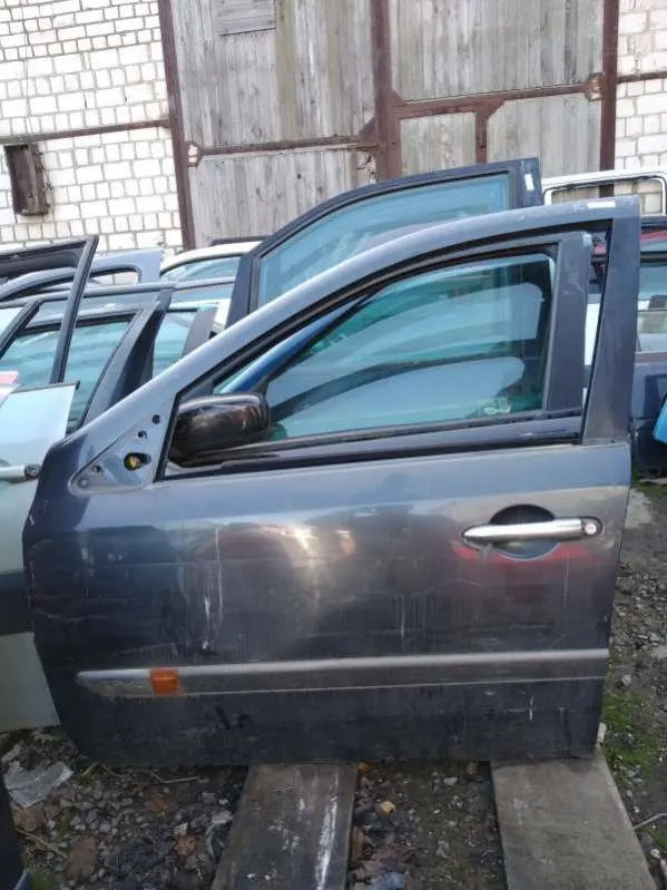 Дверь передняя левая Renault Laguna 2 поколение