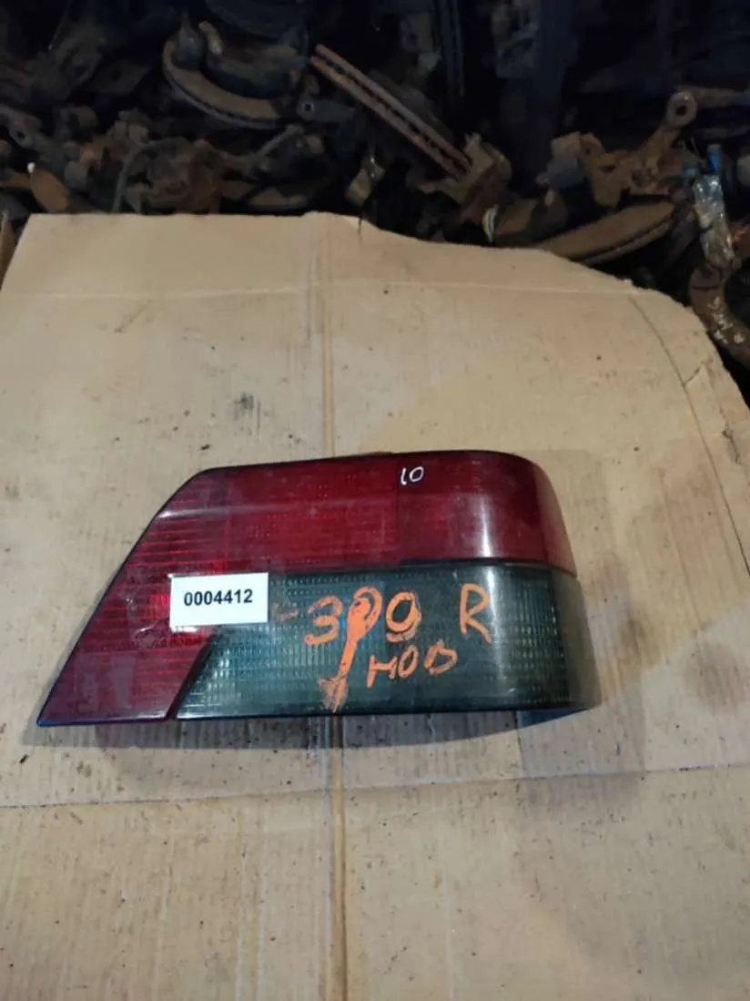 Фонарь задний правый Peugeot 309 1 поколение
