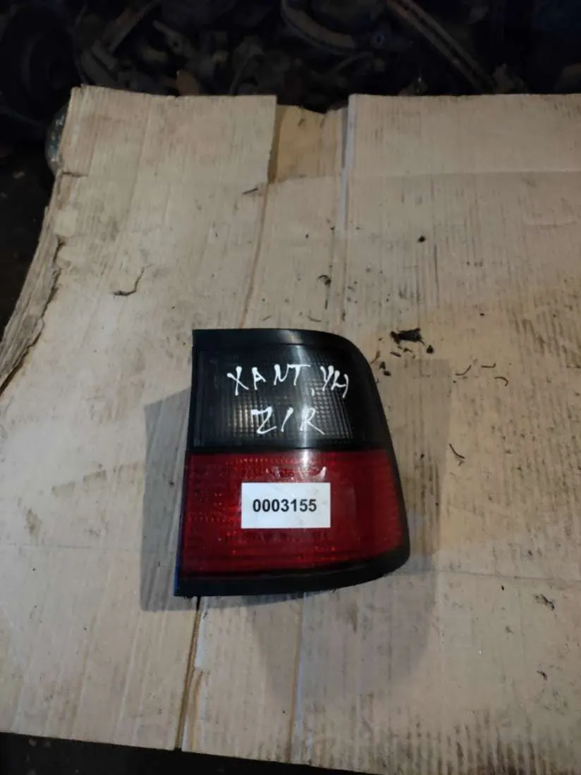 Фонарь задний правый Citroen Xantia 1 поколение