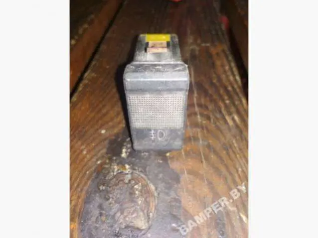 кнопка противотуманных фар Audi 100 4A/C4