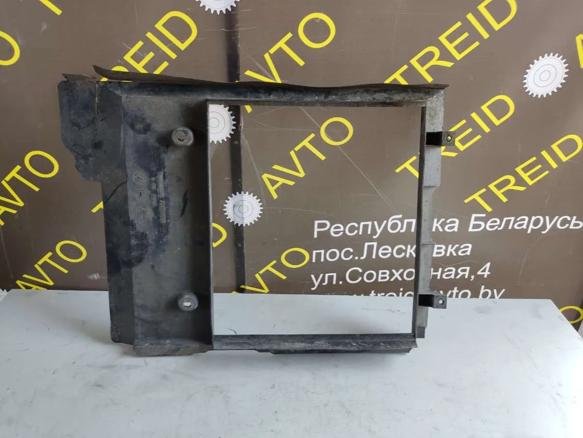 Диффузор (кожух) вентилятора Renault Clio 2 поколение 8200071118