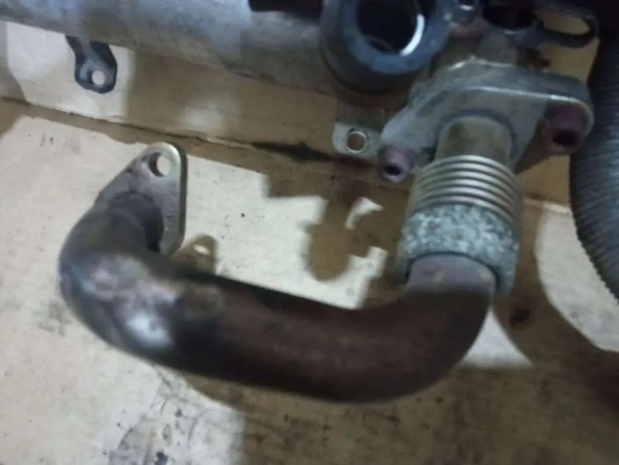 патрубок (трубка) EGR Volkswagen Jetta 5 поколение 03G131521R
