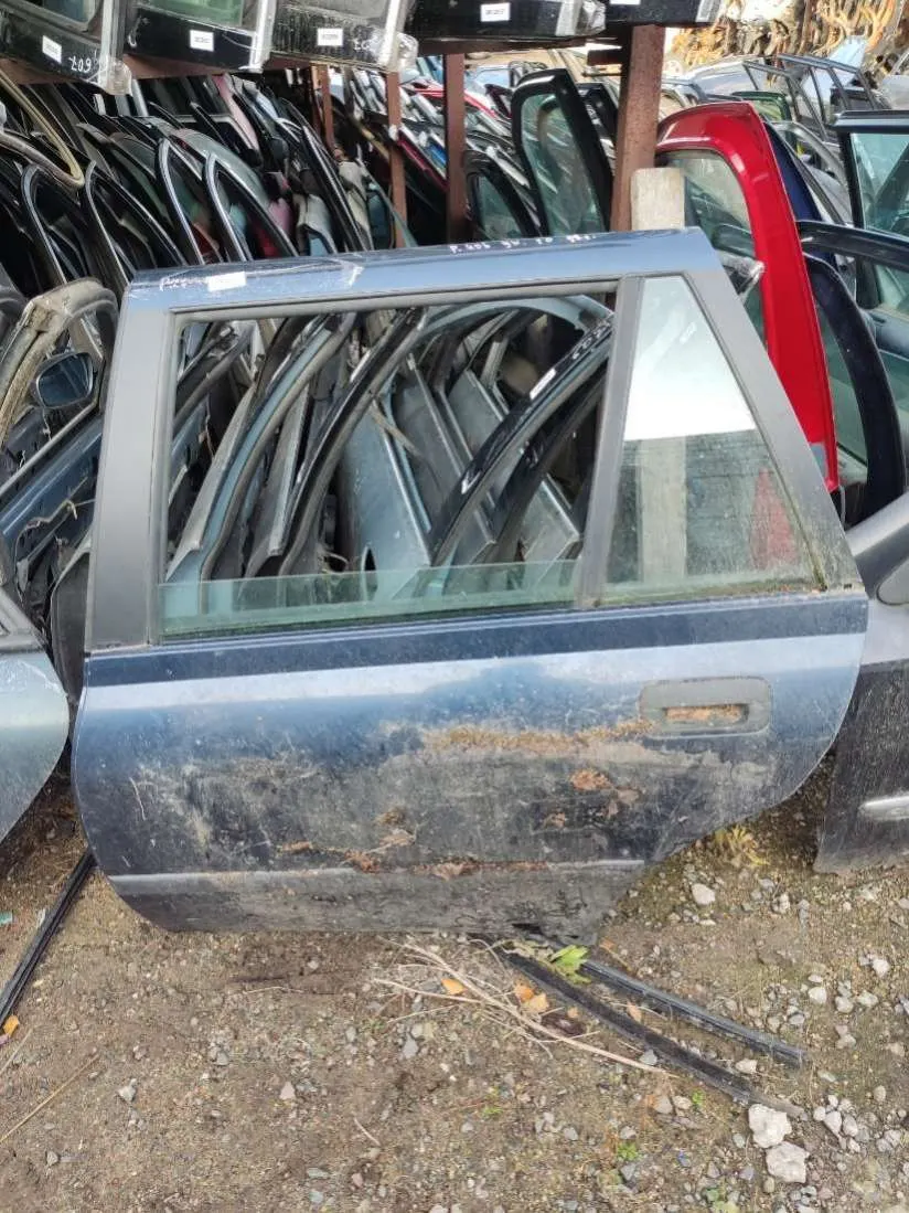 Дверь задняя левая Peugeot 406 1 поколение