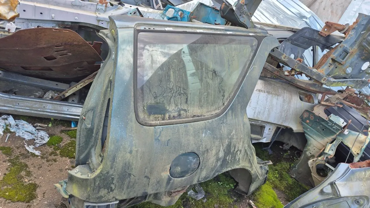 Четверть задняя правая Renault Laguna 1 поколение