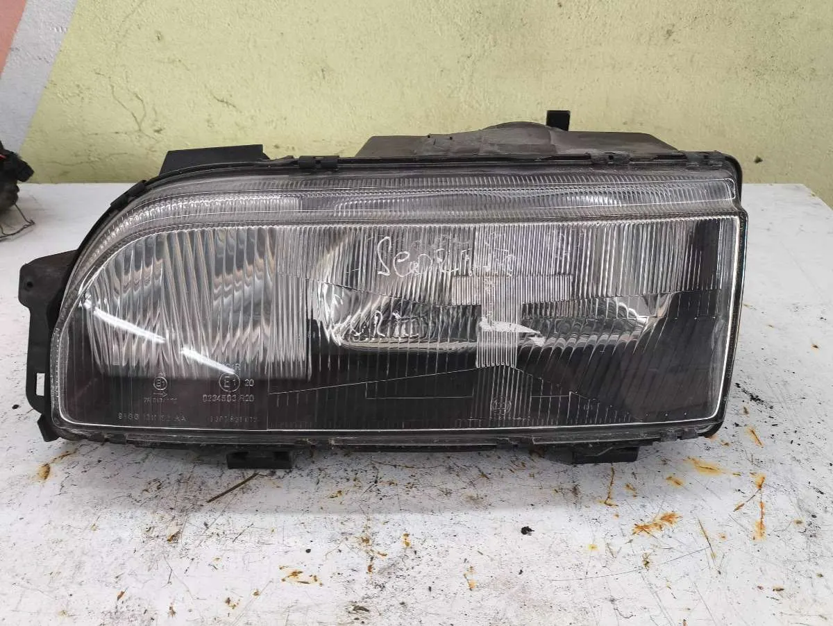 Фара передняя левая Ford Scorpio 1 поколение