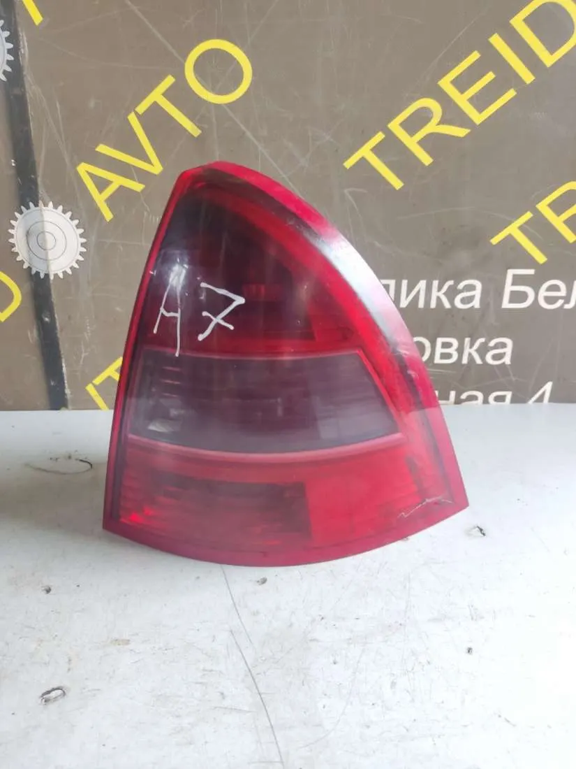 Фонарь задний правый Citroen C5 1 поколение