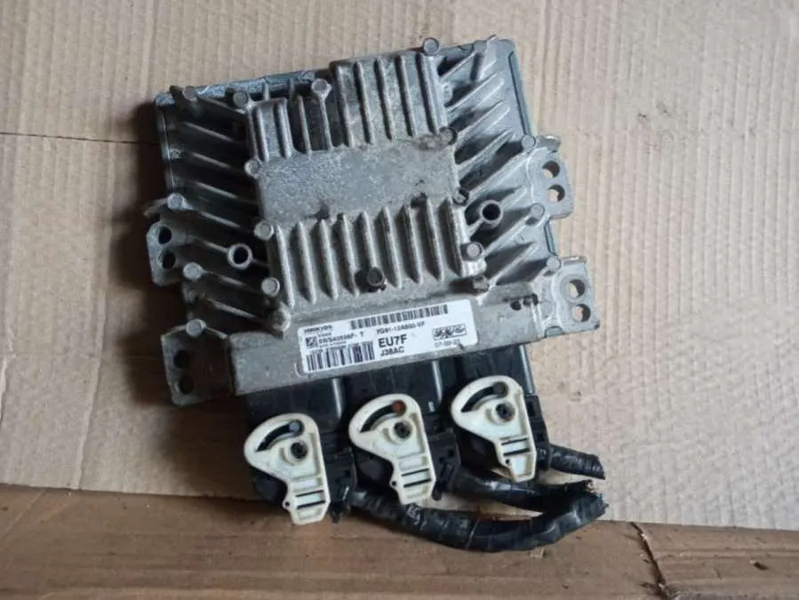 блок управления двигателем Ford Mondeo 4 поколение 5WS40596FT