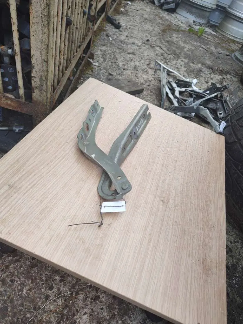 Петля капота правая Peugeot 407 1 поколение