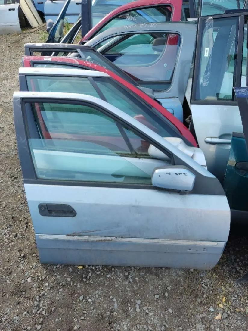 Дверь передняя правая Citroen Xantia 1 поколение