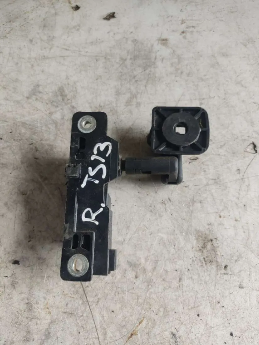 Моторчик открывания кузовного стекла Toyota Sienna 3 поколение Артикул IMP-260602-10067