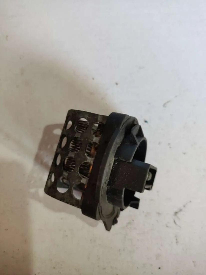 разъем на сопротивление печки Citroen ZX 1 поколение 21.060.583.3f