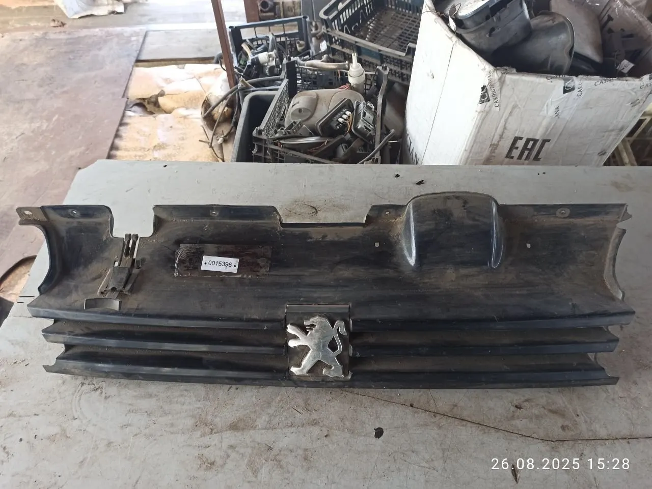 решетка радиатора Peugeot 405 1 поколение