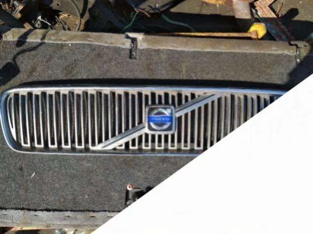 решетка радиатора Volvo V50 1 поколение