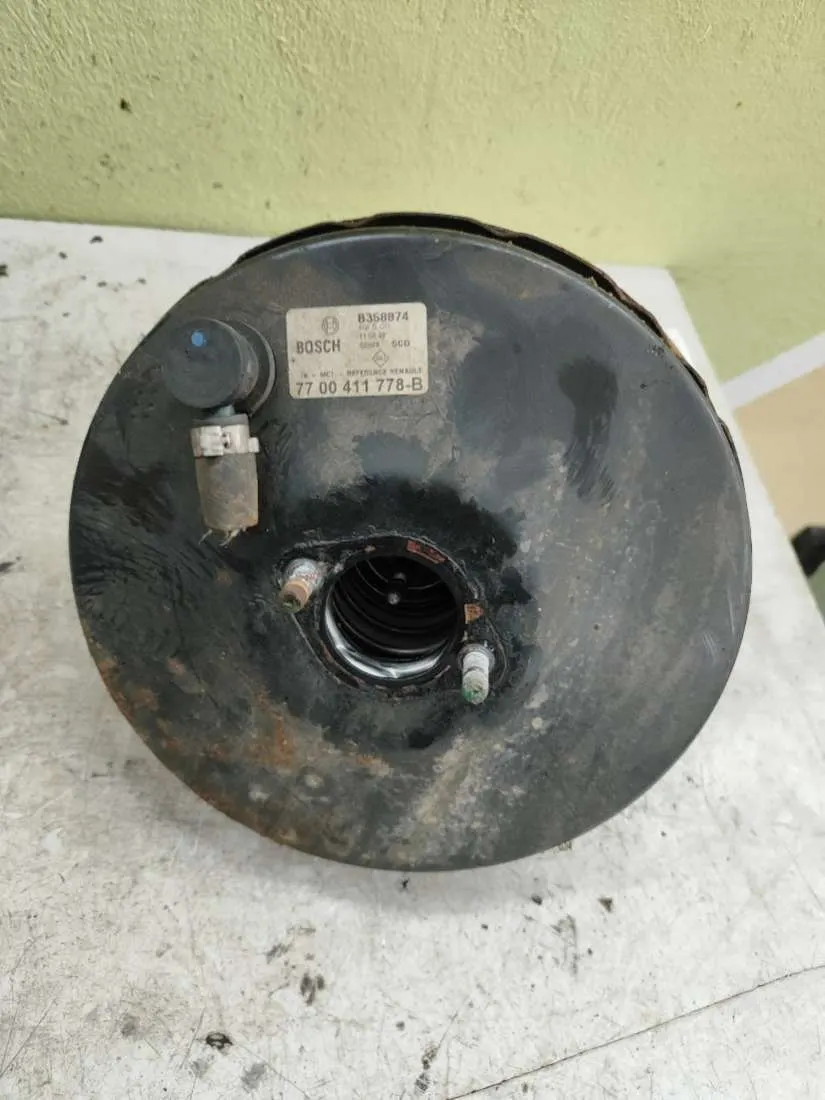 вакуумный усилитель тормозов Renault Scenic 1 поколение 7700411778