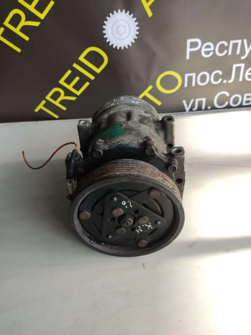 компрессор кондиционера Renault Laguna 1 поколение 7700111036 — фото 2
