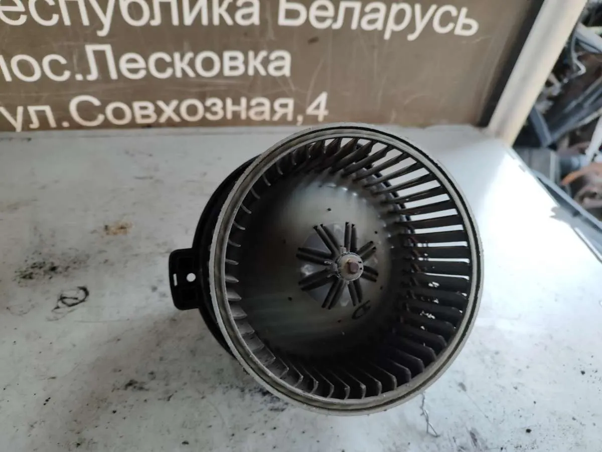 моторчик печки Mitsubishi Space Star 1 поколение