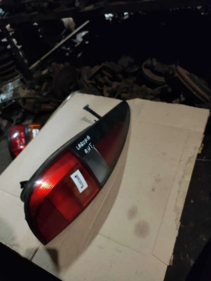 Фонарь задний левый Renault Laguna 1 поколение