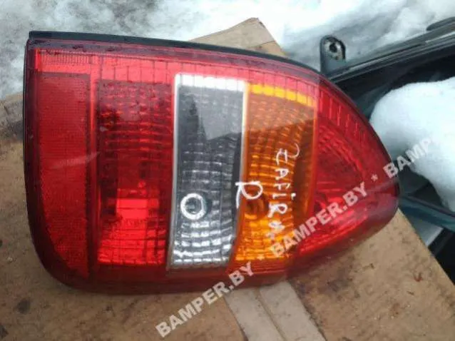 Фонарь задний правый Opel Zafira A