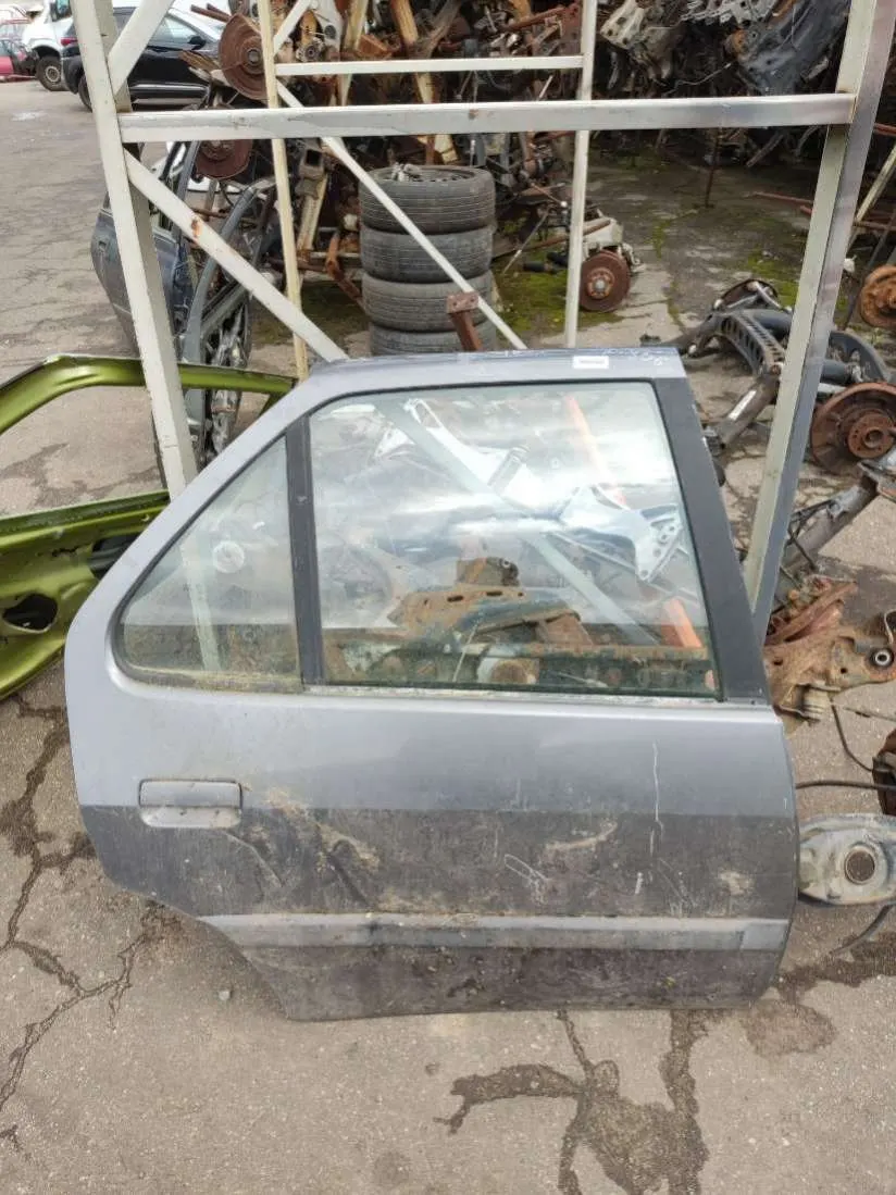 Дверь задняя правая Peugeot 306 1 поколение