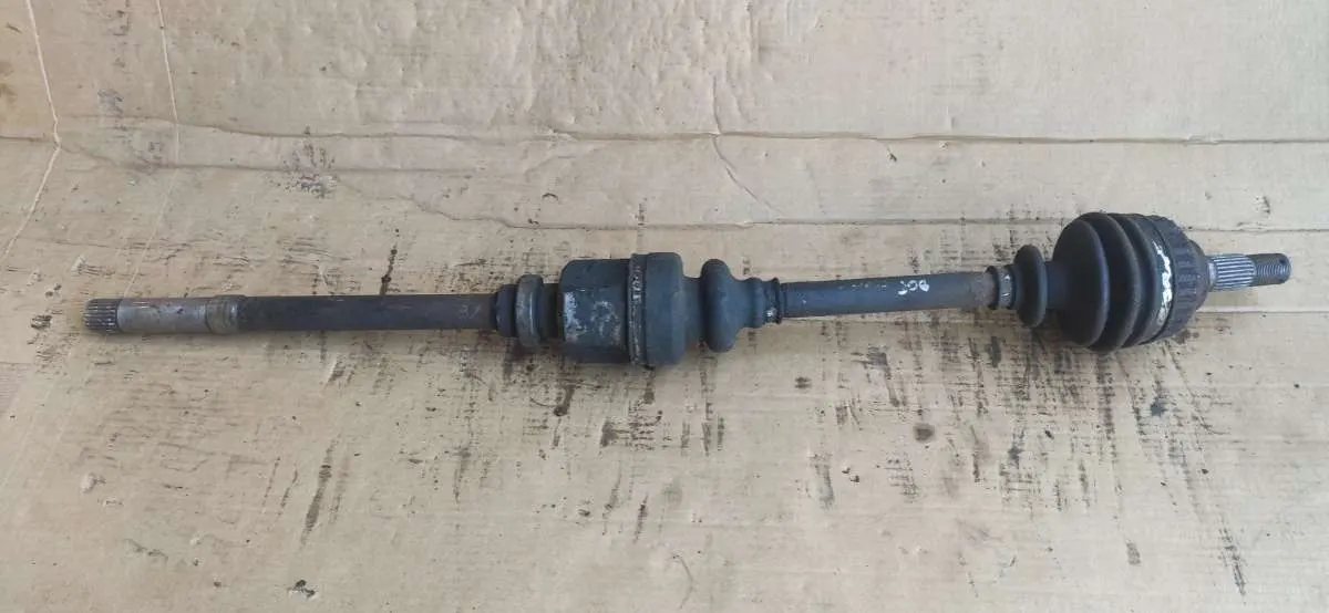 Полуось передняя правая (приводной вал, ШРУС) Peugeot 306 1 поколение [рестайлинг]