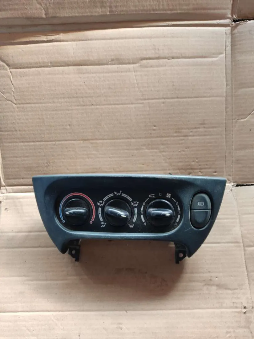 блок управления печки/климат-контроля Renault Scenic 1 поколение