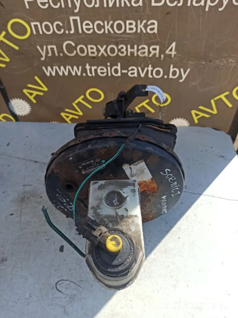 вакуумный усилитель тормозов Renault Scenic 1 поколение 7700428596