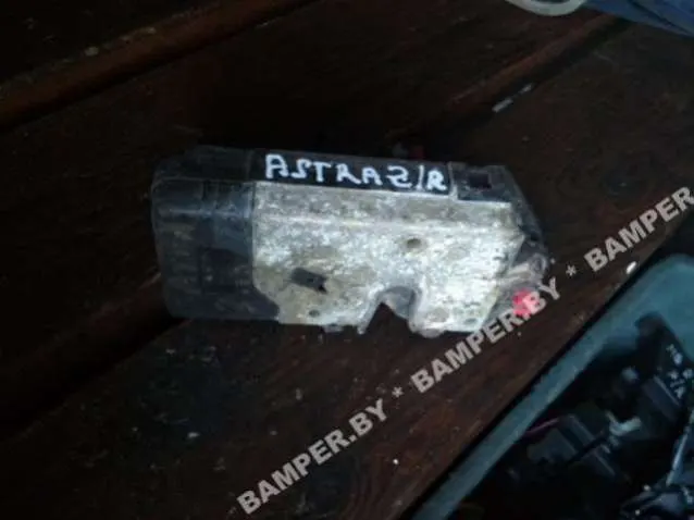 Замок двери задней правой Opel Astra F [рестайлинг]