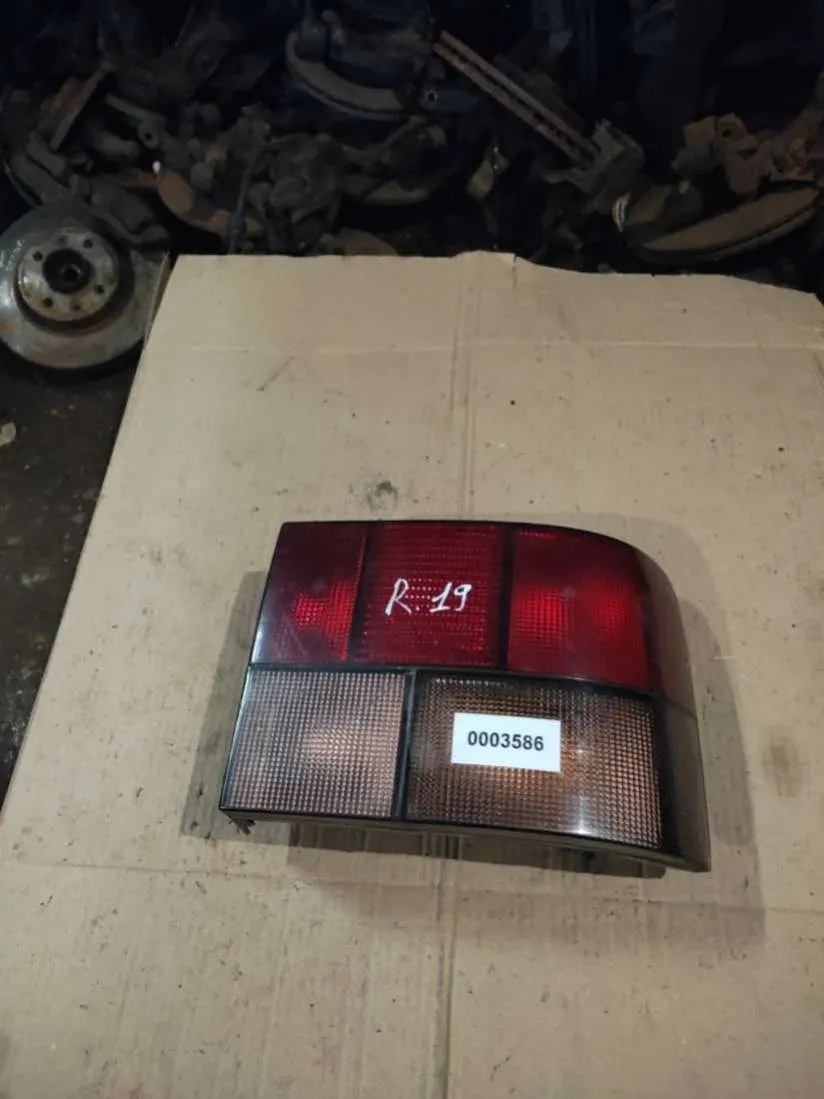 Фонарь задний правый Renault 19 1 поколение