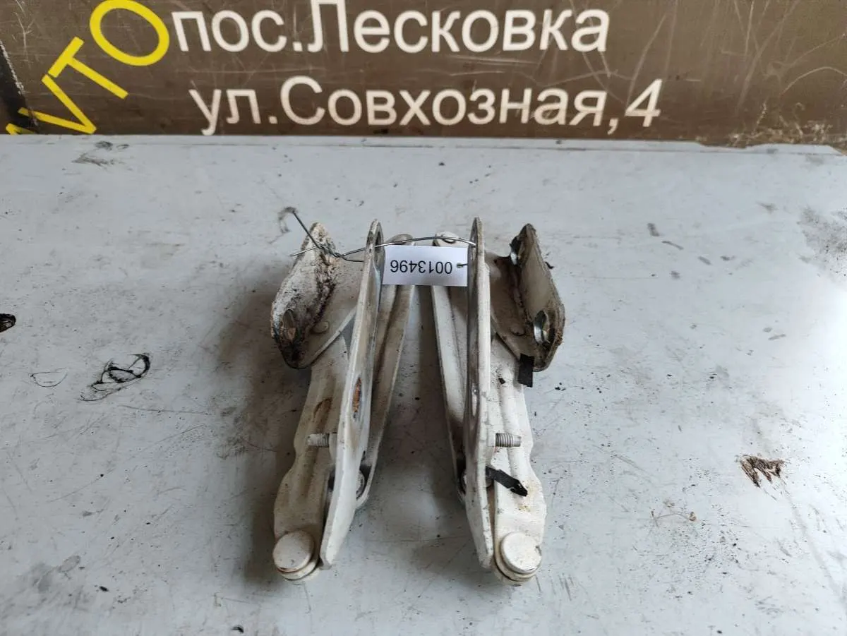 Петля капота левая Volkswagen Crafter — фото 2