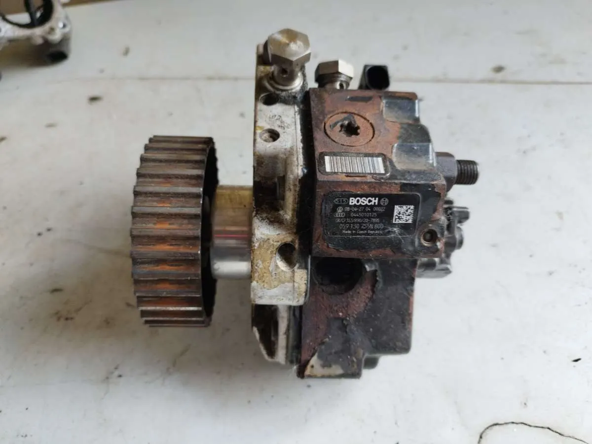 Блок управления ТНВД Volkswagen Crafter Bosch 0445010125
