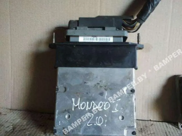 блок управления двигателем Ford Mondeo 1 поколение 97BB12A650