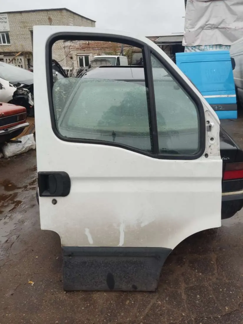 Дверь передняя правая IVECO Daily