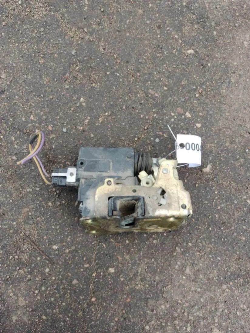 Замок двери передней правой Renault Clio 1 поколение